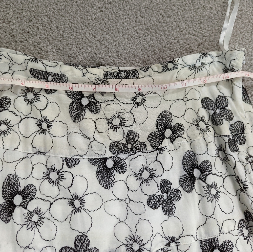 GUC Persaman New York Long Floral Skirt, White & Black, 2 - Picture 7 of 9